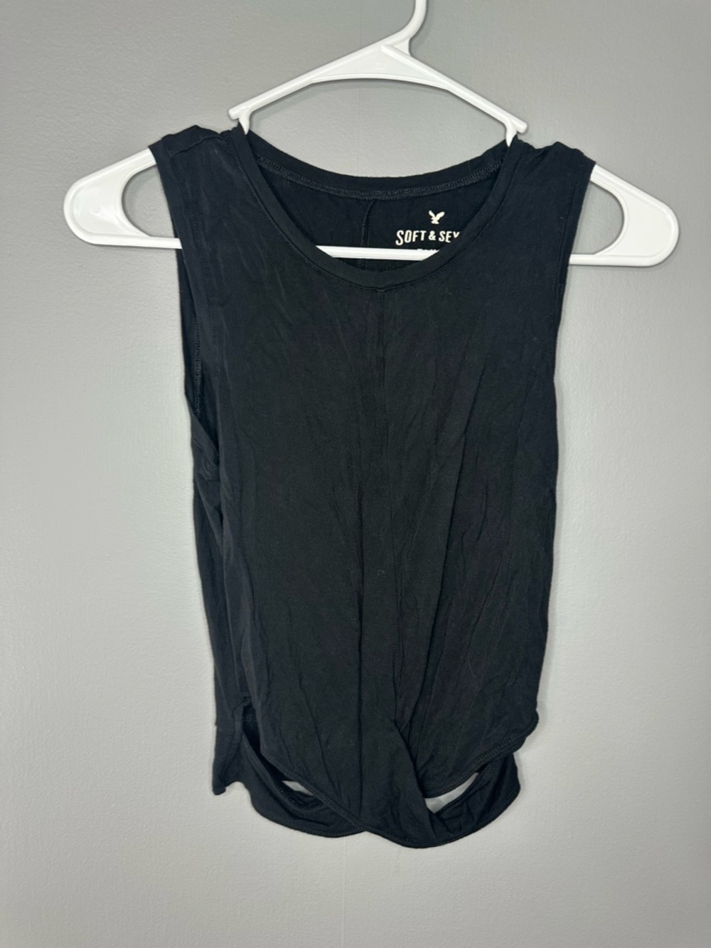 American Eagle Outfitters Black Twist-Hem crop Tank
